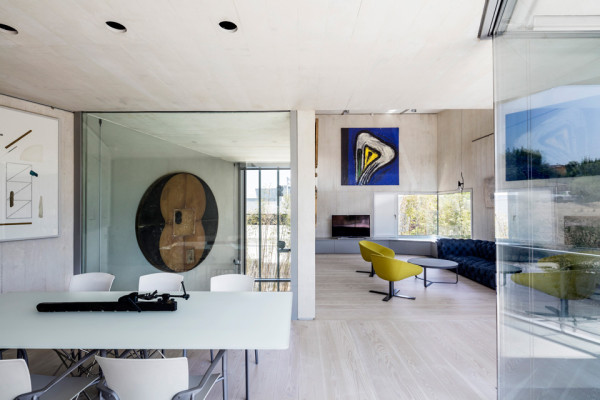 Luxury home in Spain complements by selected pur natur Douglas